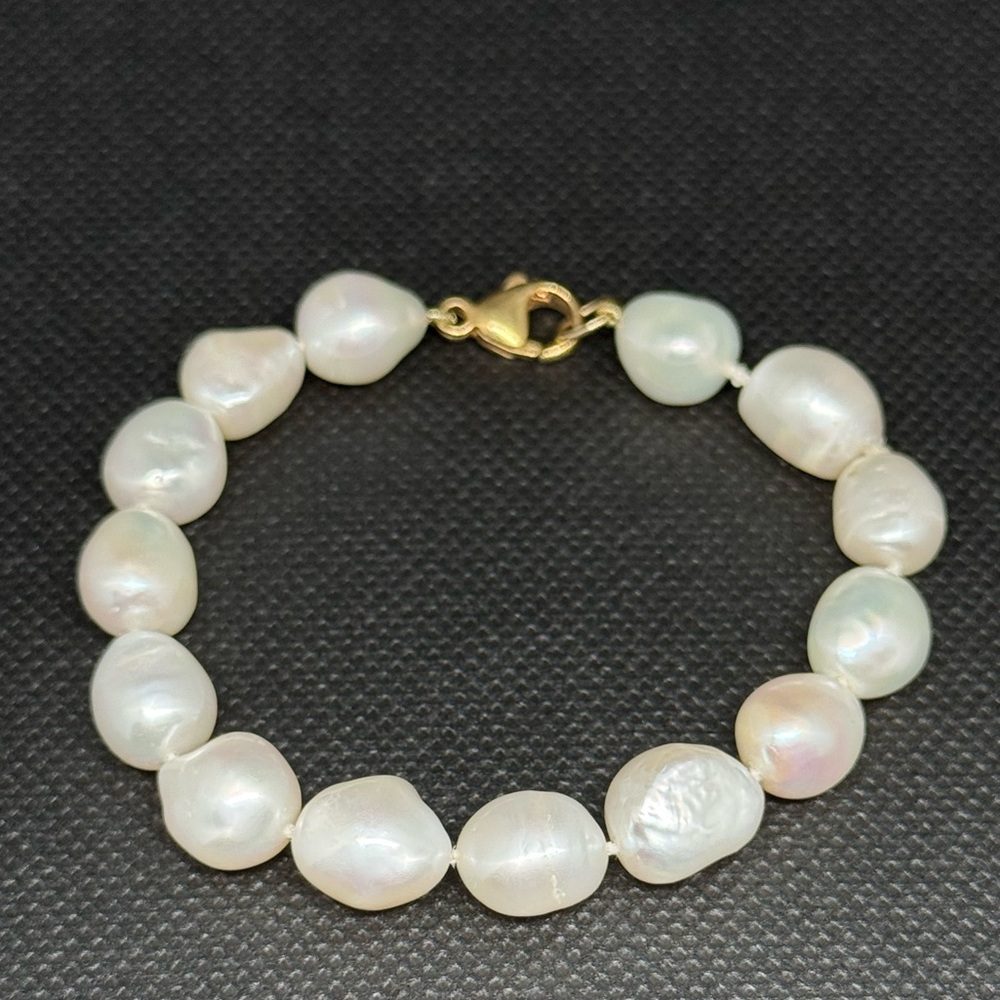 Pearl Bracelet - Picture 4 of 10